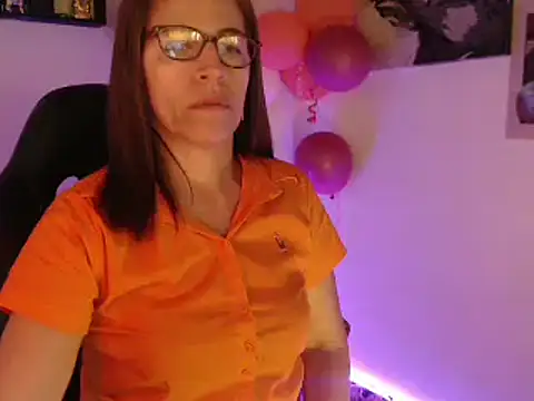 Snapshot of Chayla_Ruiz chatting on 8, 3, 2025 Chayla Ruiz online show from 8, 3, 2025