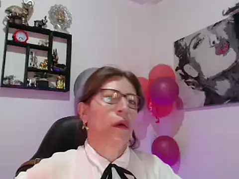 Snapshot of Chayla_Ruiz chatting on 4, 3, 2025 Chayla Ruiz online show from 4, 3, 2025