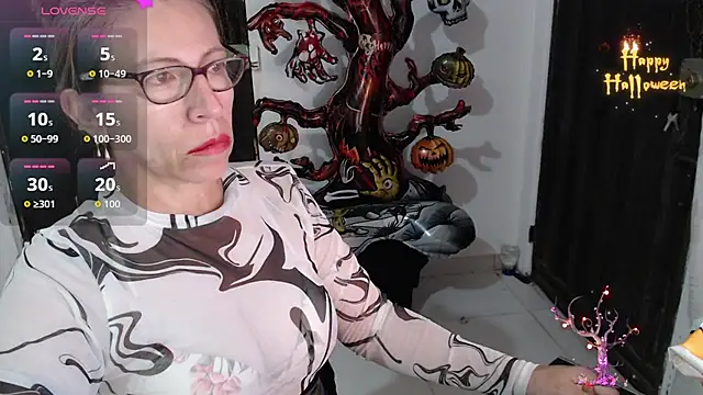 Snapshot of Chayla_Ruiz chatting on 1, 11, 2025 Chayla Ruiz online show from 1, 11, 2025