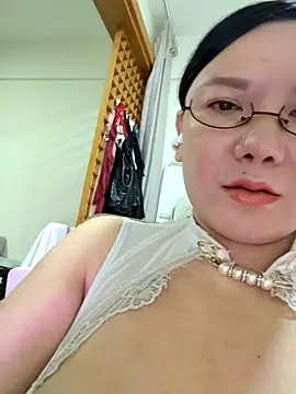 LILYsweetfcup online show from 16, 11, 2025