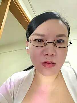 LILYsweetfcup online show from 22, 11, 2025