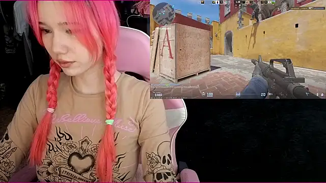 Snapshot of Maya_Viola chatting on 2, 12, 2025 Maya Viola online show from 2, 12, 2025