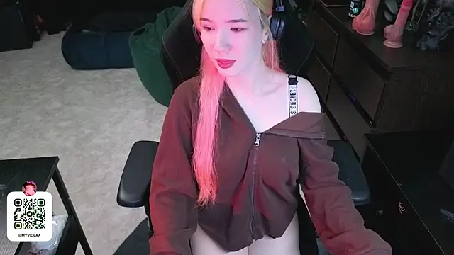 Snapshot of Maya_Viola chatting on 5, 6, 2026 Maya Viola online show from 5, 6, 2026