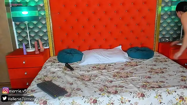 VallerieJones online show from 25, 2, 2026