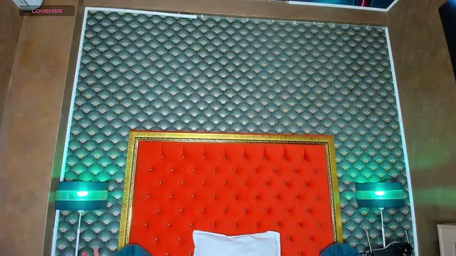 VallerieJones online show from 19, 4, 2026