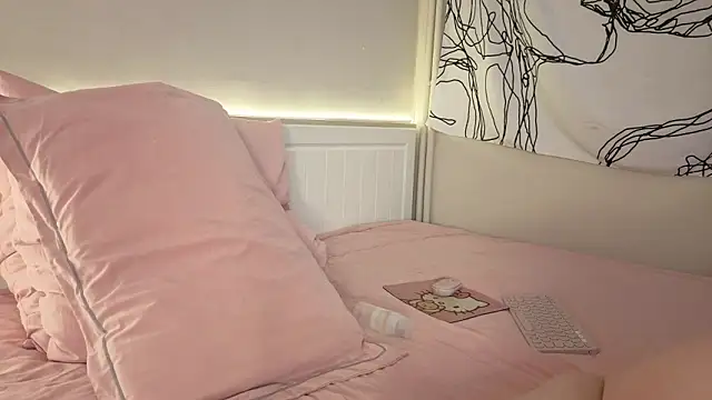 LisaSweetie online show from 13, 2, 2026