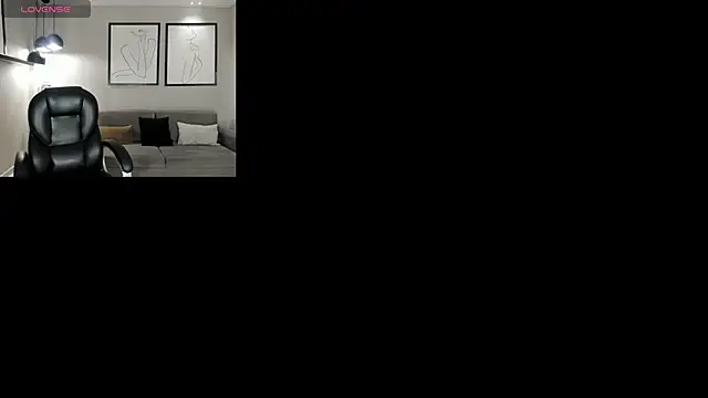 JadeEvansX online show from 15, 4, 2026