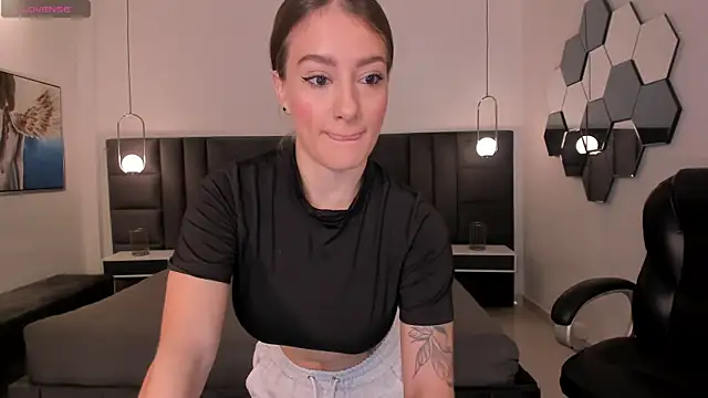 MaryLewis  online show from 18, 1, 2026