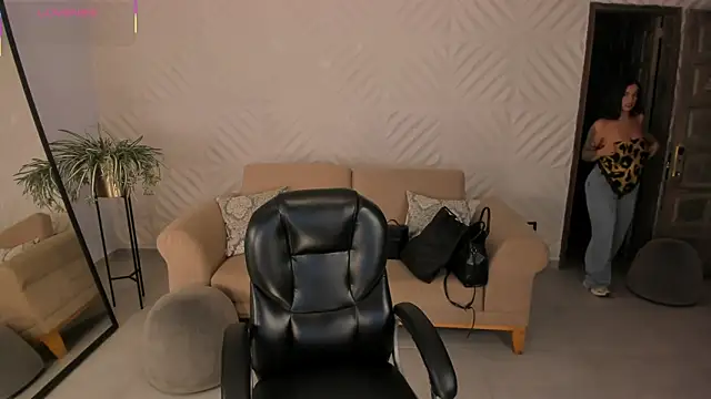 Snapshot of KateSunder chatting on 19, 6, 2026 KateSunder online show from 19, 6, 2026