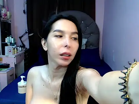 TSDESIREcindy29 online show from 24, 10, 2025