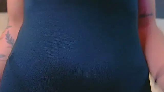 Snapshot of April_Cutee chatting on 19, 2, 2025 April Cutee online show from 19, 2, 2025