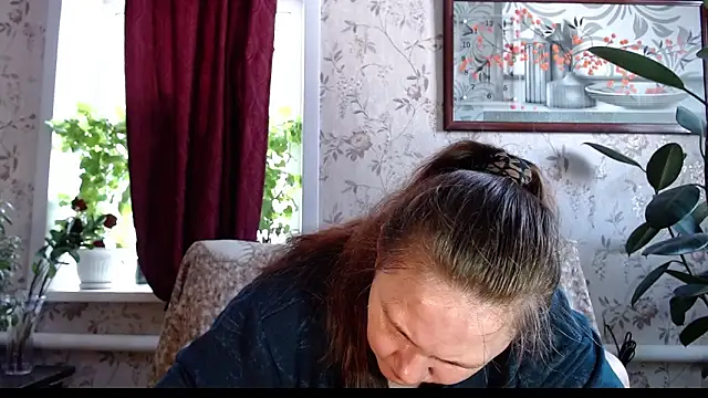 Snapshot of EmilyDoth chatting on 1, 3, 2026 EmilyDoth online show from 1, 3, 2026