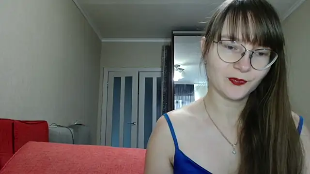 KiraGoldens online show from 21, 10, 2025