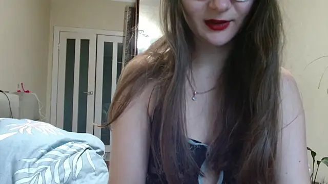 KiraGoldens online show from 11, 10, 2025