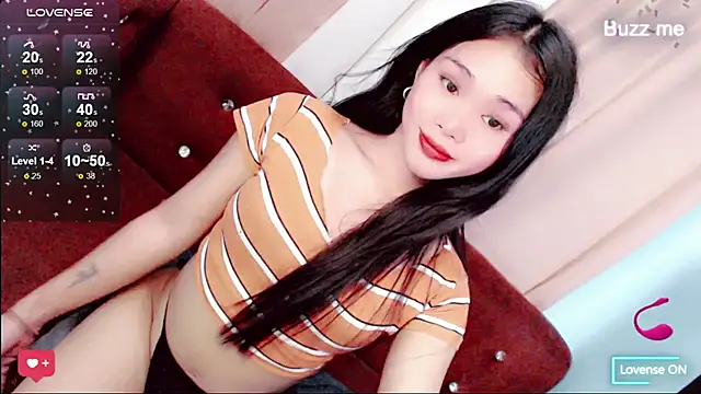 amomentoflust69 online show from 13, 4, 2026