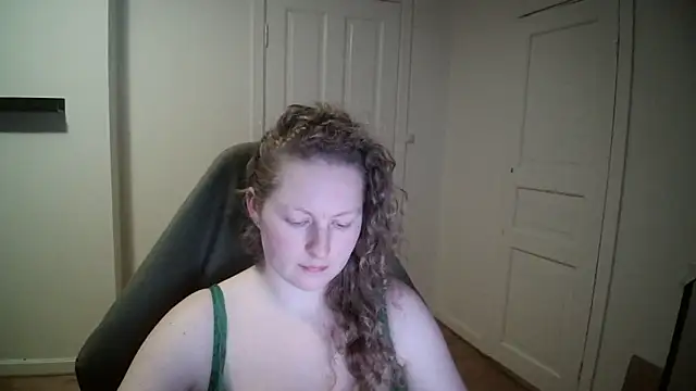 Girlnina-1995 online show from 10, 2, 2025