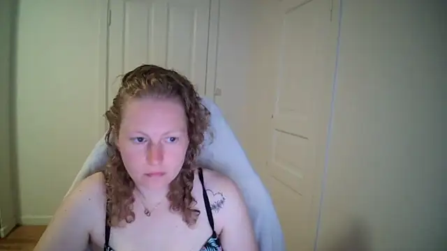 Snapshot of Girlnina-1995 chatting on 4, 5, 2026 Girlnina-1995 online show from 4, 5, 2026