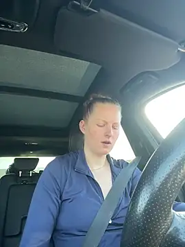 Girlnina-1995 online show from 21, 4, 2026