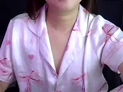 Snapshot of Bee_2k chatting on 23, 10, 2025 Bee 2k online show from 23, 10, 2025