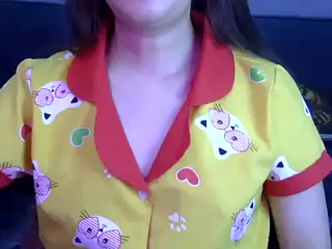 Snapshot of Bee_2k chatting on 28, 5, 2026 Bee 2k online show from 28, 5, 2026