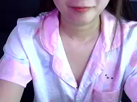 Snapshot of Bee_2k chatting on 21, 11, 2025 Bee 2k online show from 21, 11, 2025