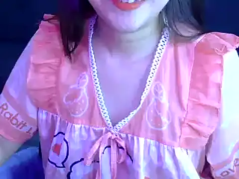 Snapshot of Bee_2k chatting on 9, 10, 2025 Bee 2k online show from 9, 10, 2025