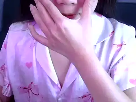 Bee 2k online show from 15, 2, 2026