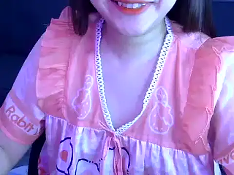 Snapshot of Bee_2k chatting on 7, 11, 2025 Bee 2k online show from 7, 11, 2025