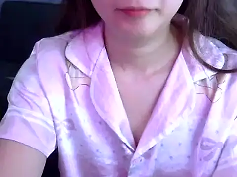 Snapshot of Bee_2k chatting on 28, 4, 2026 Bee 2k online show from 28, 4, 2026