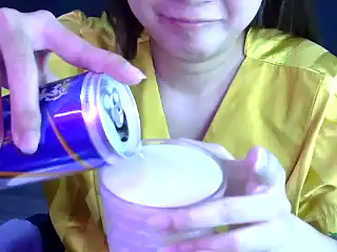 Snapshot of Bee_2k chatting on 25, 10, 2025 Bee 2k online show from 25, 10, 2025