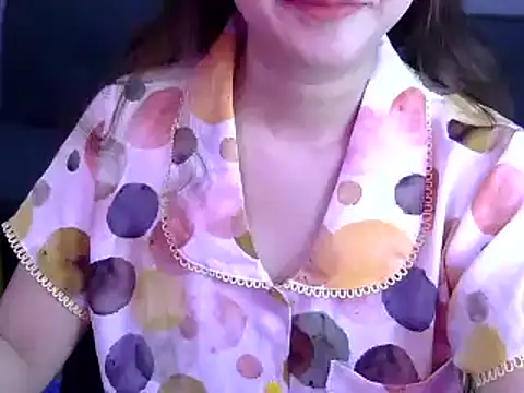 Snapshot of Bee_2k chatting on 29, 4, 2026 Bee 2k online show from 29, 4, 2026