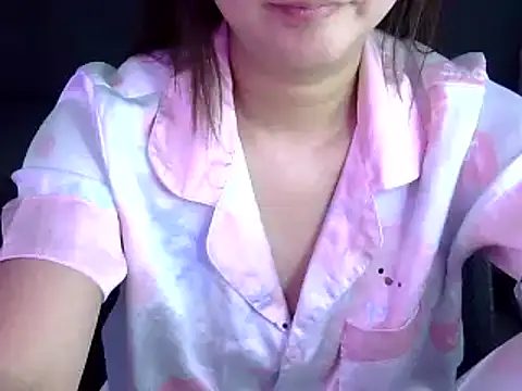 Snapshot of Bee_2k chatting on 16, 10, 2025 Bee 2k online show from 16, 10, 2025