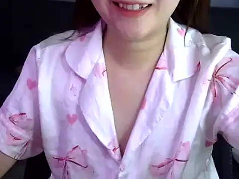 Snapshot of Bee_2k chatting on 1, 12, 2025 Bee 2k online show from 1, 12, 2025