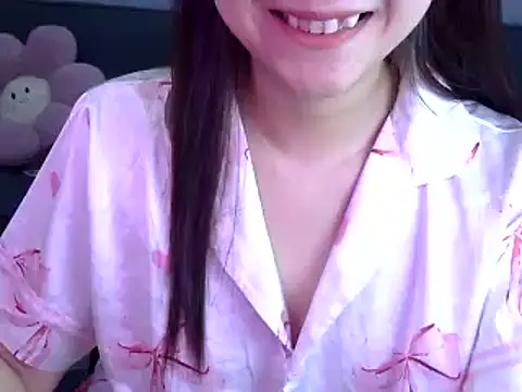 Snapshot of Bee_2k chatting on 23, 7, 2026 Bee 2k online show from 23, 7, 2026