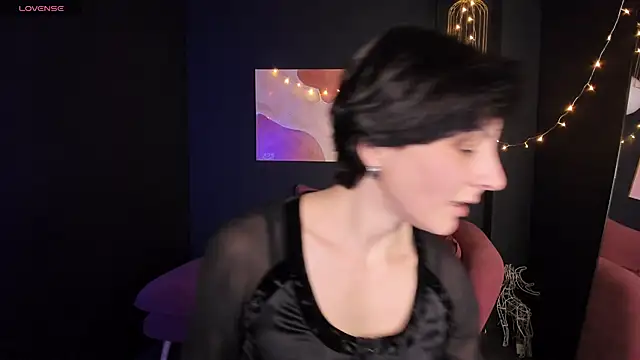 LorenDaze online show from 5, 2, 2025