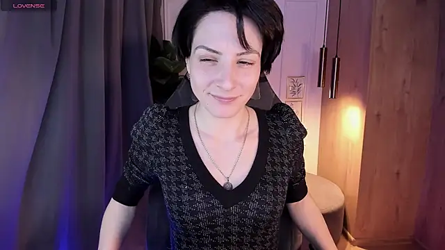 LorenDaze online show from 4, 3, 2025