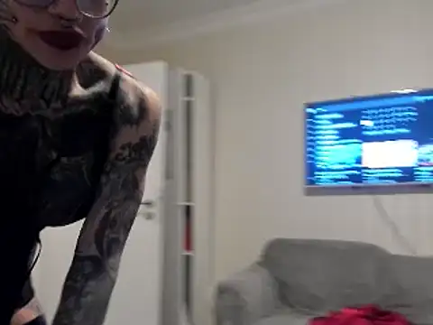 tamarapervert online show from 24, 1, 2025