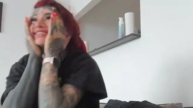 Snapshot of tamarapervert chatting on 16, 11, 2025 tamarapervert online show from 16, 11, 2025