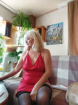 Snapshot of IrmaRose chatting on 3, 8, 2026 IrmaRose online show from 3, 8, 2026