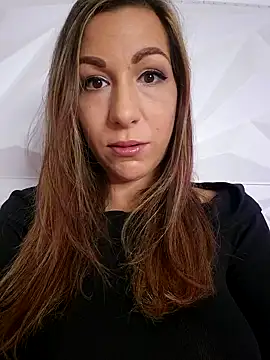 Snapshot of Lola-Roxx chatting on 10, 1, 2025 Lola-Roxx online show from 10, 1, 2025