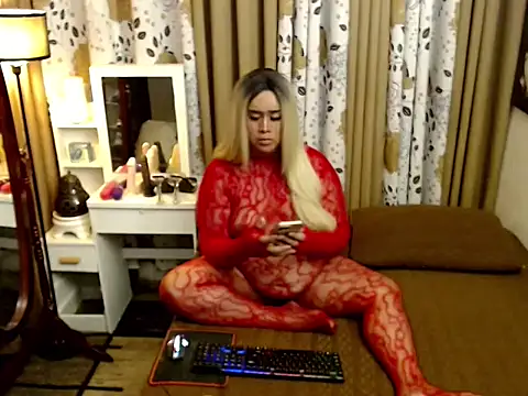 lovelygirlxxx online show from 5, 6, 2026