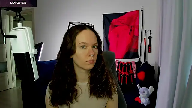 Snapshot of DivineBite chatting on 26, 5, 2026 DivineBite online show from 26, 5, 2026