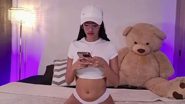 Snapshot of liagirl_cute chatting on 17, 4, 2026 liagirl cute online show from 17, 4, 2026