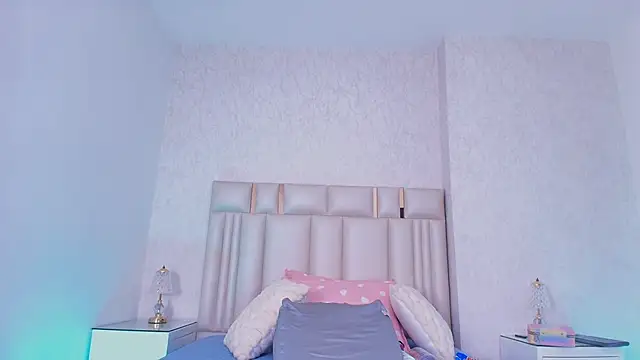  carolina fox online show from 9, 4, 2026