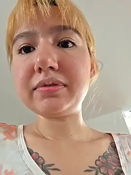 Snapshot of Pinkie_Princes chatting on 12, 11, 2025 Pinkie Princes online show from 12, 11, 2025