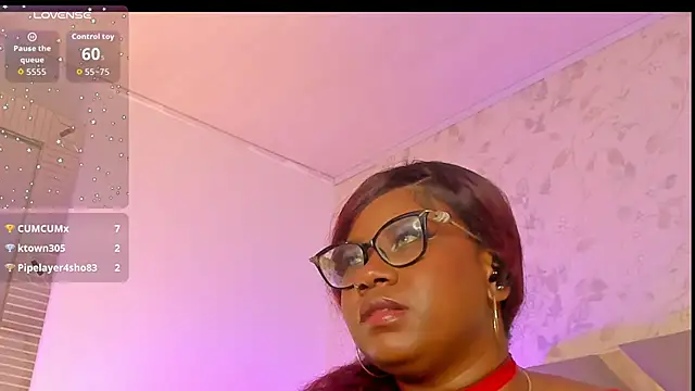 EmilyyRosee  online show from 13, 5, 2026