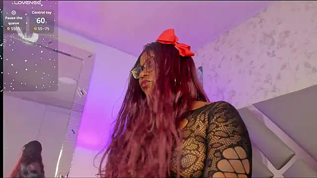 EmilyyRosee  online show from 10, 4, 2026