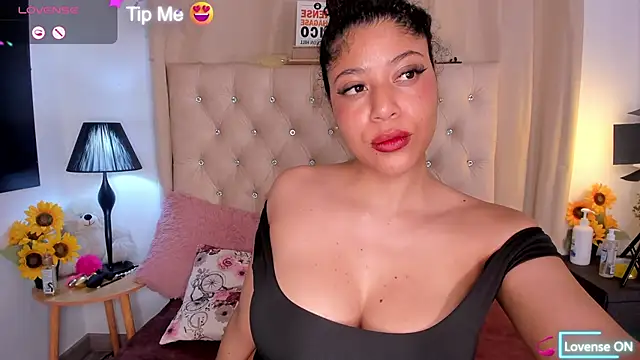 Snapshot of LilyBrunette chatting on 11, 9, 2025 LilyBrunette online show from 11, 9, 2025