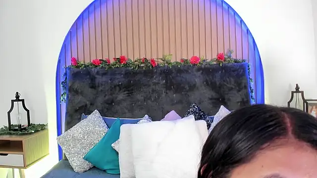 Karlagonzales  online show from 10, 3, 2026