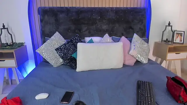 Karlagonzales  online show from 15, 4, 2026